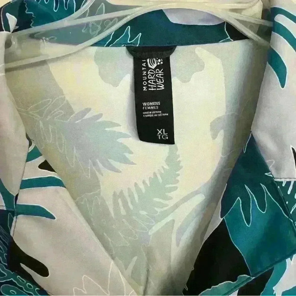 💙2/40 Mountain Hardwear  Shade Light Short Sleeve Shirt - women’s XL - Picture 5 of 9